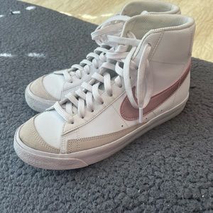 Nike Blazers 7Y